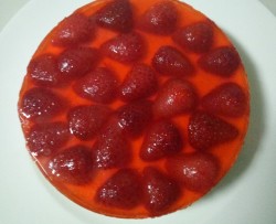 草莓果冻奶酪蛋糕