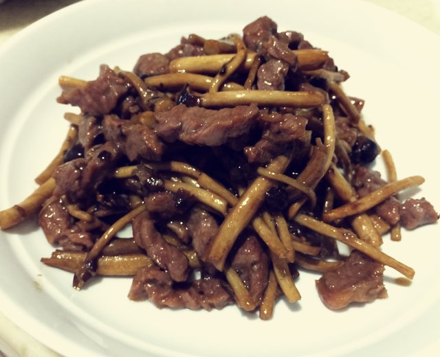 茶树菇炒牛柳