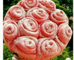 椰蓉玫瑰花面包