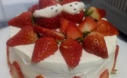 六寸草莓蛋糕奶油布果制作全过程