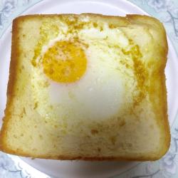 爱心早餐:吐司和蛋的爱情故事