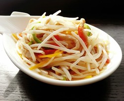银牙炒肉丝