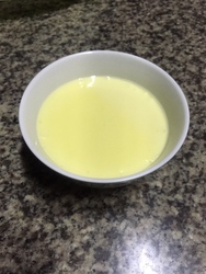 牛奶炖蛋