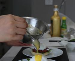 班尼迪克蛋之荷兰汁的简易做法