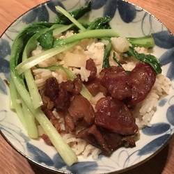 电饭煲腊肉煲仔饭