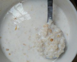 牛奶燕麦粥——简易版