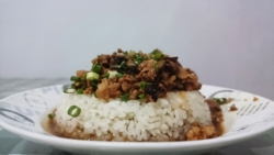 肉沫炊饭