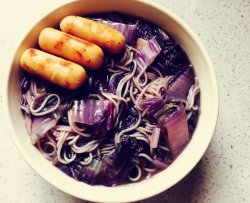 紫白菜炝锅龙须挂面