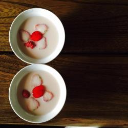 草莓小奶冻