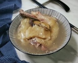 花胶鲜鲍鱼煲鸡