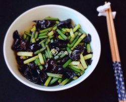素菜➡️蒜苔炒木耳