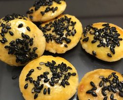 芝麻肉松饼干