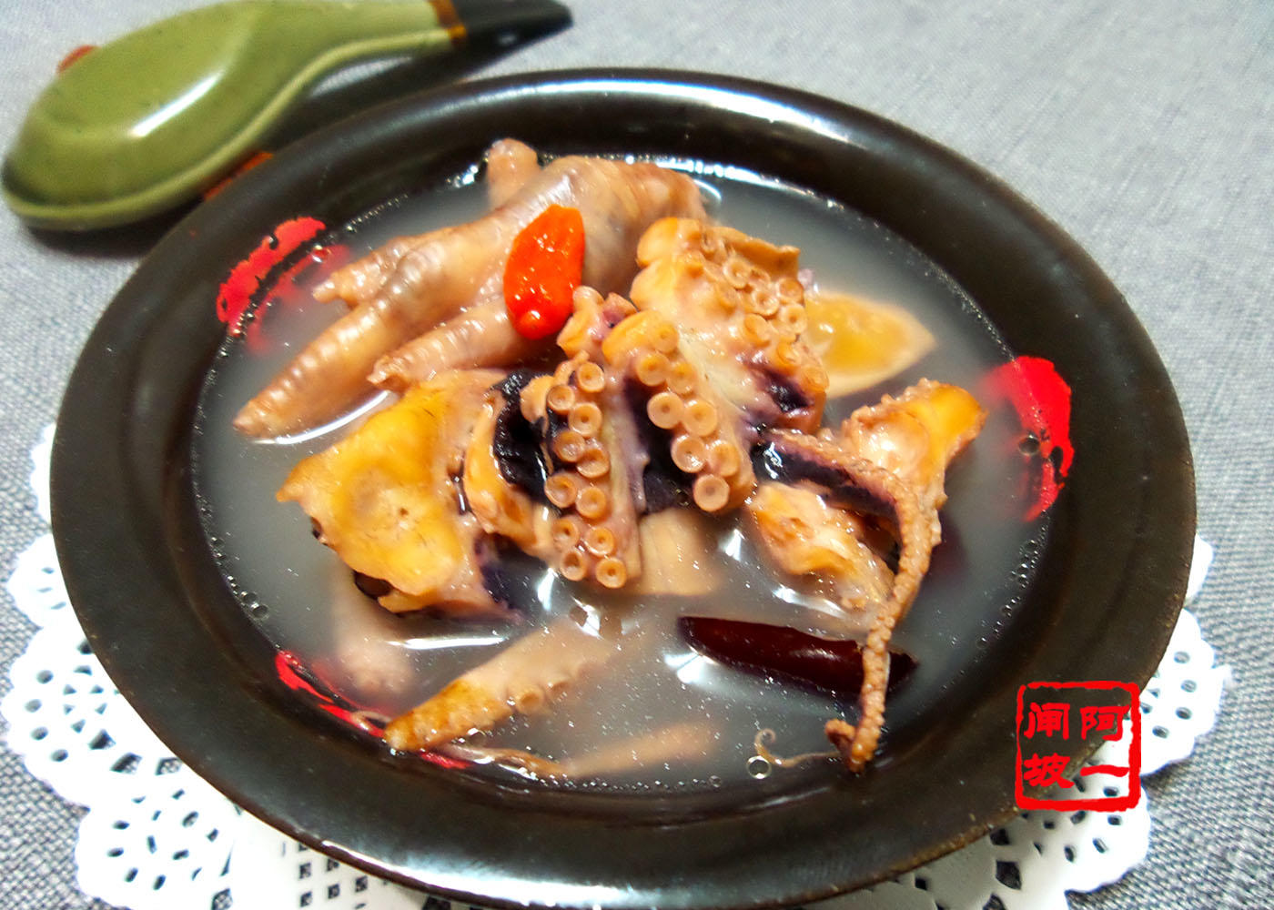 章鱼炖鸡脚