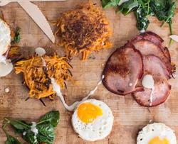 bacon breakfast stacks无麸质培根早餐叠