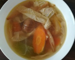 腐皮蔬菜汤