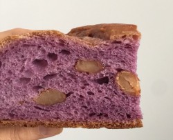 紫薯甜豆包
