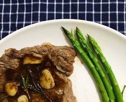 迷迭香煎牛排