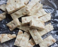 花生味牛扎糖