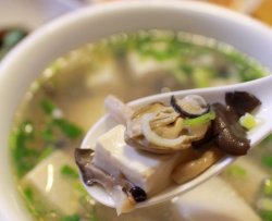 牡蛎豆腐蘑菇汤
