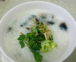 皮蛋瘦肉粥