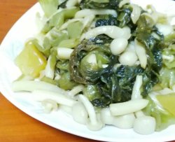酸菜炒海鲜菇