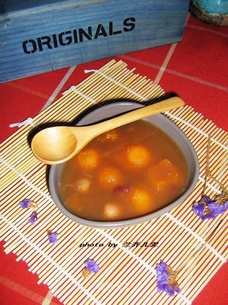 冬日里女人最爱的一碗补气血的养颜甜汤－－红豆木瓜莲子汤