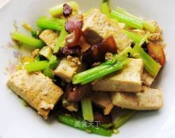 最完美的食材组合——芹菜豆腐