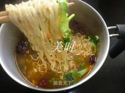 5分钟快餐----青菜红枣泡面