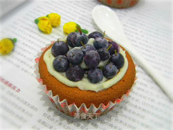 小戚风蓝莓蛋糕