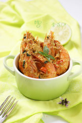 用泰式招牌菜拯救夏日味蕾——泰式咖喱虾