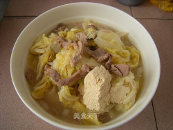 白菜叶冻豆腐肉丝汤