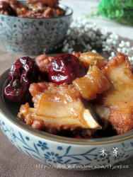 冬季暖身菜：红枣桂圆烧排骨