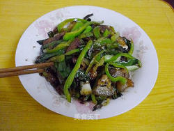 蒜苗青椒回锅肉