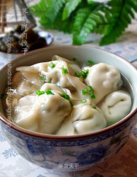 荠菜鲜肉饺子