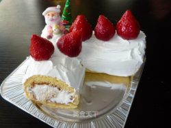 白色圣诞草莓蛋糕