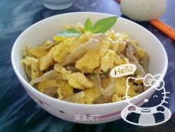 广东最简单的养生早餐——白粥&榨菜炒蛋