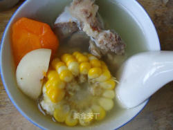 玉米马蹄红萝卜猪骨汤
