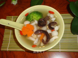 小蘑菇海参汤——营养从早餐开始
