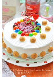 用零食装扮女儿的生日蛋糕----莓子戚风蛋糕