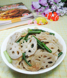 蒜薹开洋炒莲藕