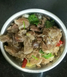 陕北铁锅炖羊肉