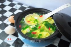 豆苗豆腐鸡蛋汤