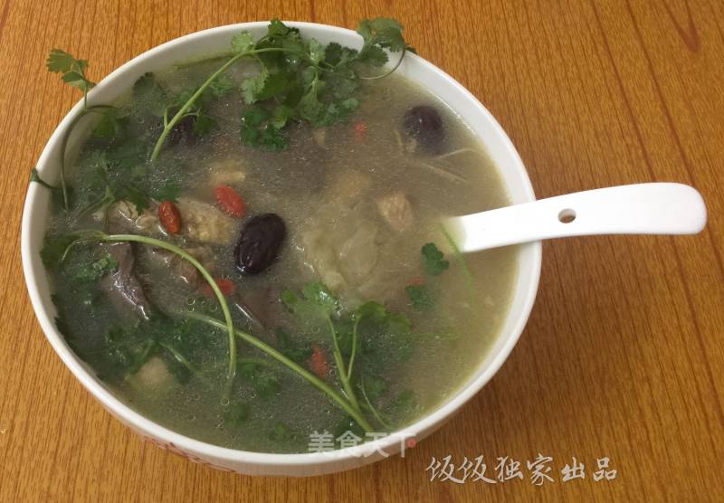 白银耳鸭汤