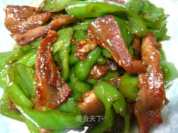 家常菜猪茎肉炒青椒