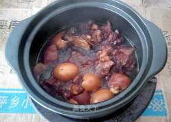 黑乐砂锅煲猪脚姜