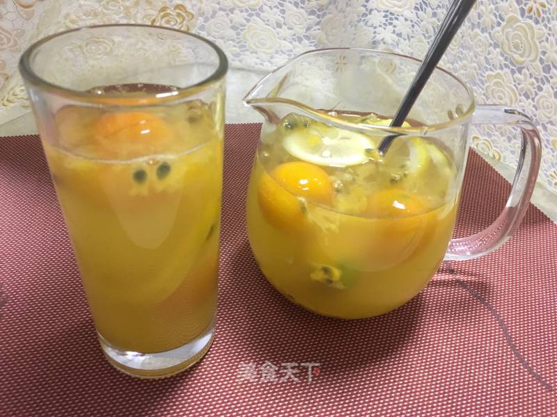 金桔柠檬百香果饮