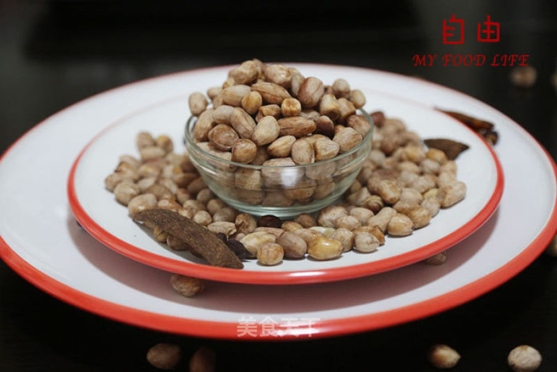 盐烤五香花生米-办公桌上的健康零食
