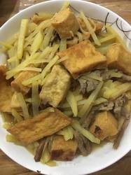 土豆烧油豆腐