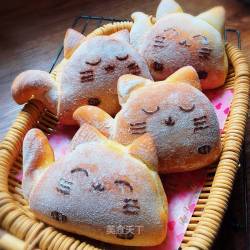 #第四届烘培大赛暨是爱吃节#猫咪豆沙面包