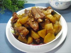 土豆烧排骨